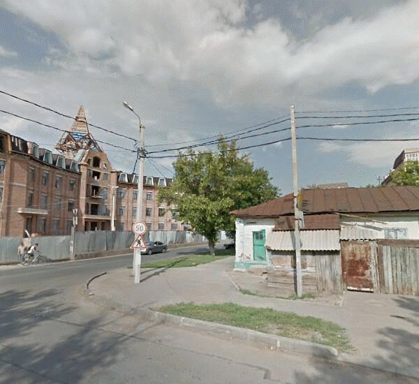 Банкомат Уральского Банка Реконструкции и Развития по адресу ул. Правды,  д. 9